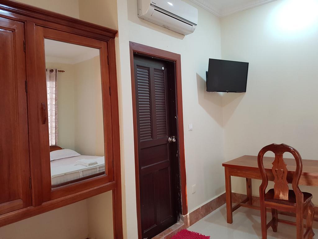 Samnop Samnang Guesthouse Kâmpôt Zewnętrze zdjęcie