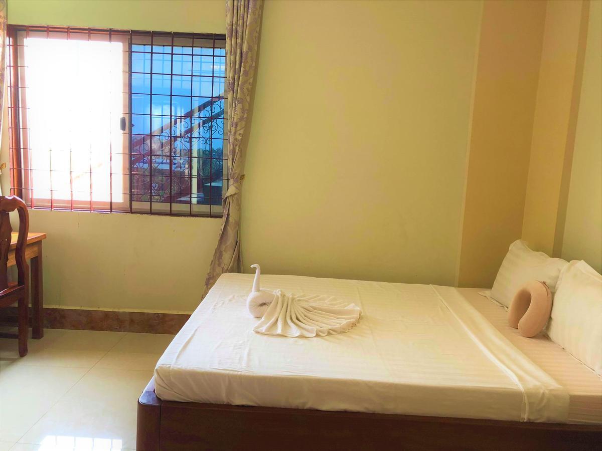Samnop Samnang Guesthouse Kâmpôt Zewnętrze zdjęcie